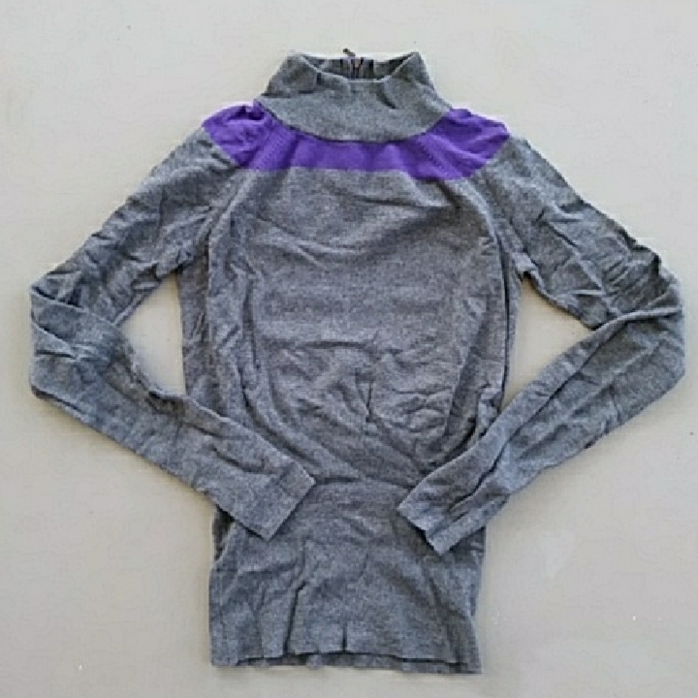 New York & Company Gray and Purple Long Sleeve Mock Neck Top